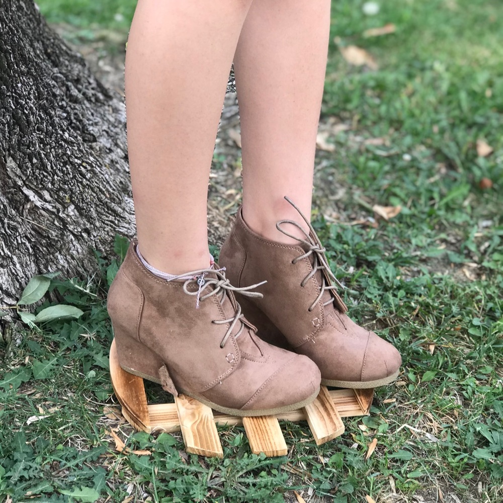 ππ WEDGE BOOTIES - Picture 4 of 6